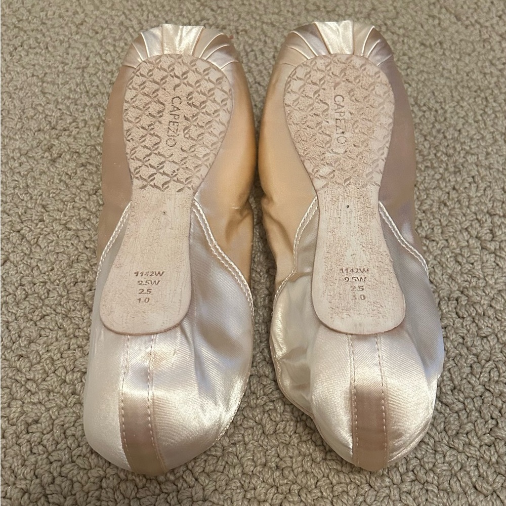 Capezio Ava pointe shoes - Picture 4 of 5